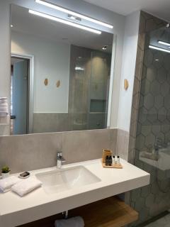 EOS Luxury Suites - Kriopigi - 9
