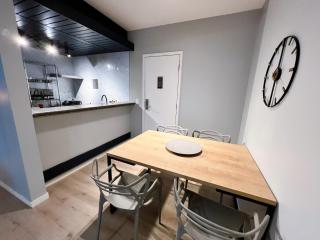 Flat Manhattan frente ao Dona Lindu - 4