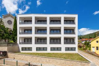 Belinda apartments with balcony & private parking - 2