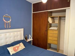 Céntrico y amplio apartamento a pasos del metro - Buenos Aires - 1