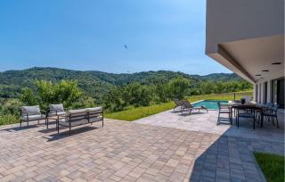 Cozy Home In Glavanovici - - 9