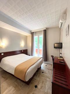 HOTEL DU PARC - 8