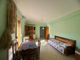 Economy Class Apartments - Air Conditioned and Washing Machine - Orikum - 8