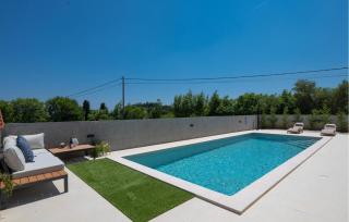 Awesome Home In Mali Vareski - 3