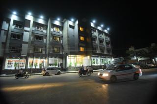 R Empire Revtree - 9