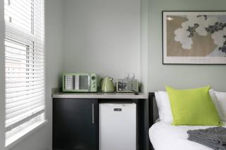 Room 5 Studio apartment in the heart of Nottingham - 3