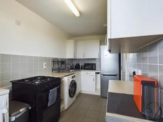 Lovely 1 BR serviced apartment w patio sleeps 3 Pass The Keys - Londen - 8