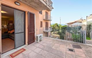 Amazing Apartment In San Feliciano - San Feliciano - 2