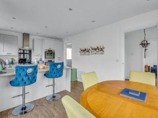 A Spacious Family Home Close to the Sea Pass the Keys - 4