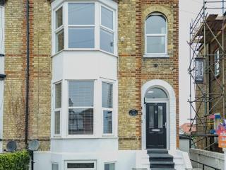 Viking Bay Hideaway- Central Broadstairs Pass the Keys - 7