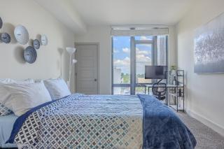 DT 2BR 2BA Luxe Suite Walkable Gym Pool Parking - Silver Spring - 9