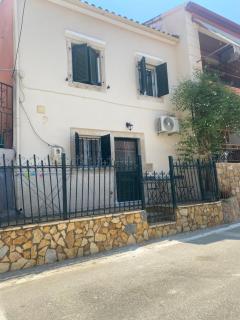 Little village house - Valaneíon - 1