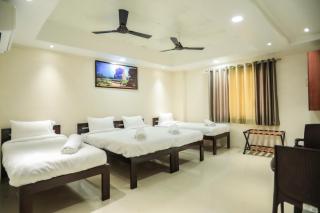 Pretty Garden View Apartment 3BHK Furnished Flat near Kashi Vishwanath Temple - Varanasi - 3