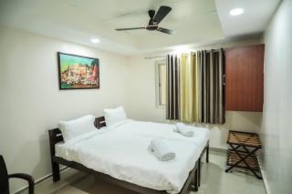 Pretty Garden View Apartment 3BHK Furnished Flat near Kashi Vishwanath Temple - Varanasi - 7