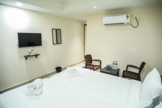 Pretty Garden View Apartment 3BHK Furnished Flat near Kashi Vishwanath Temple - Varanasi - 5