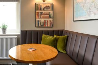 Castle Court - Beaumaris - 5