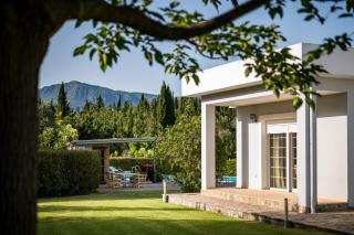 Villa Nefeli with Private Pool by Konnect - 8