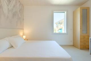 Apartment With Elevator And Private Parking - Bolonia - 5