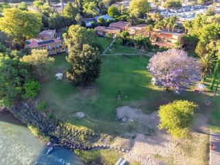 Sunriver Kalahari Lodge Riverside stay in Upington - Upington - 9