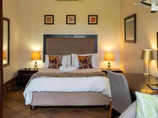 Sunriver Kalahari Lodge Riverside stay in Upington - Upington - 5