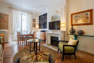 Veeve - Ornate Beauty - Paris - 3