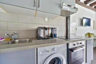 Welcome to Clara House - 8