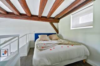 Welcome to Clara House - 4