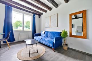 Welcome to Clara House - 3