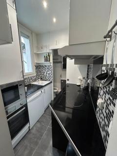 Situé à 7 min à pied de Paris Porte de Versailles et Métro - 1