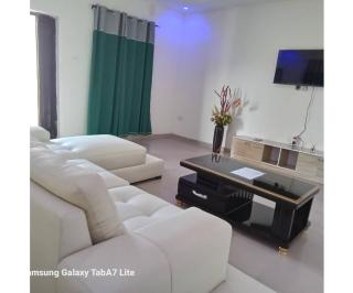 YP-Made Luxurious 1 & 2 Bedroom Apartments - Eluju - 7