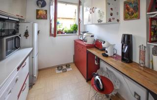 Nice Apartment In Lisle-Sur-La-Sorgue - LʼIsle-sur-la-Sorgue - 4