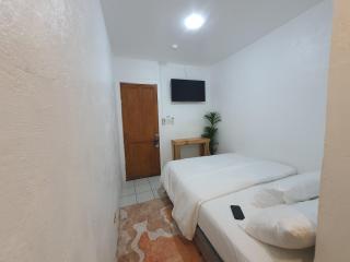 West Coast Beach House - Moalboal - 8