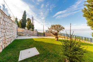 Villa Serenity Luxury Lakeside Manor - Shirokë - 8