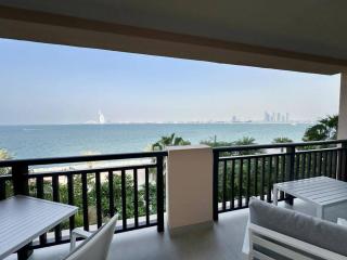 Elegantly Renovated 1BR Apartment at 5 Star Resort - 9