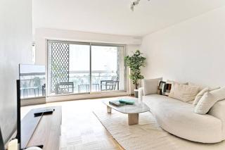 Appartement Spacieux avec Balcon Le Bon marché - París - 0