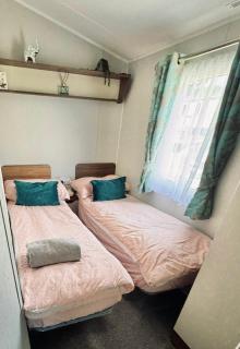 Lovely 3 bedroom holiday home in Seton Sand caravan park Wi-Fi Xbox - 1