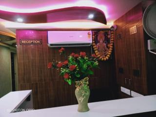 Hotel Raj Palace - Ahmedabad - 8
