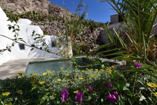 Donkey Farm Traditional Residence - Emporio Santorini - 0