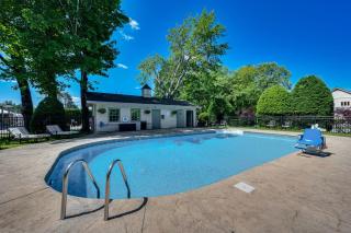 Beautiful Wentworth Golf Club Condo Balcony and AandC - 8