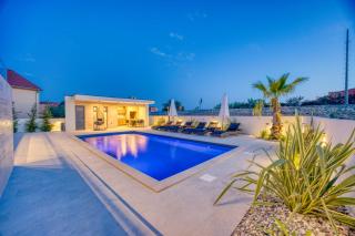 Villa NikSun with heated pool - Bibinje - 4