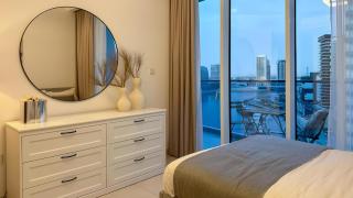 Spacious 2BDR Canal and Partial Burj Khalifa Views, Business Bay - Dubai - 1