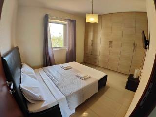 LOU PLACE ,near Athens Airport - Koropi - 6