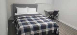A Cozy home away from home at South East Calgary - 5
