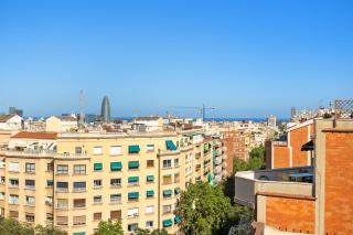 Sunny 3BR2BA w Private Terrace AC - 1