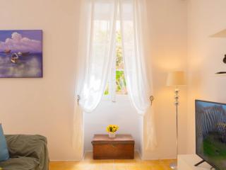 Sliema House 4BR, 3BA with Rooftop Lounge & Billiard Table - Sliema - 3