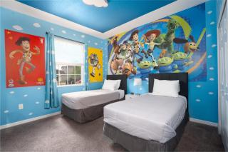 Providence Golf Resort Pool Cinema Disney Rooms - Davenport - 5