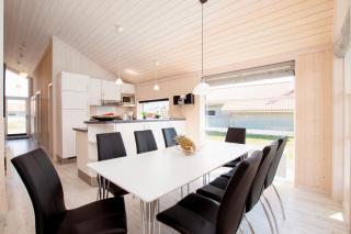 Resort 2 Beach House B 55 - 7