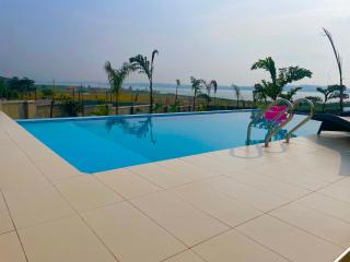 Infinity Pool Villas , free private pool airport shuttle - Entebbe - 4