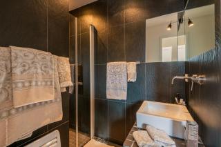 1min Walk From Champs Elysées - Avenue Montaigne - AC - Self-Checkin - Working Desk - París - 5