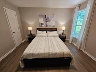 5-Bed Gem Close to Duluth Fun Sleeps 16 - Duluth - 8